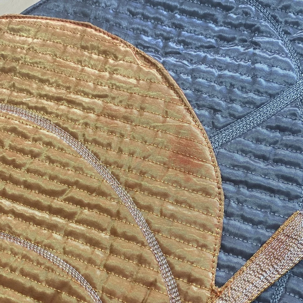 N/A set textured