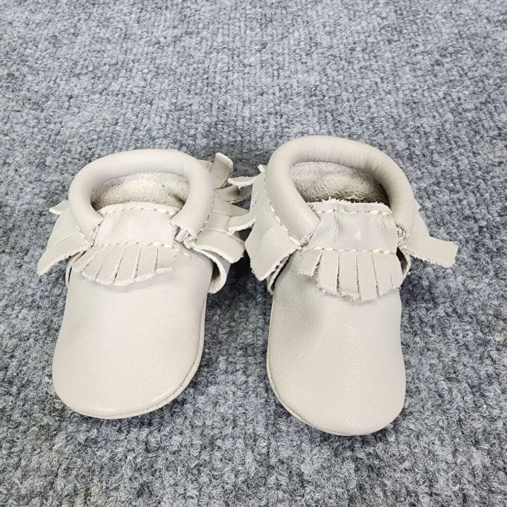 Freshly Picked Baby City Moccasins‎ size 0 Boho Fringe 100% Leather Gray