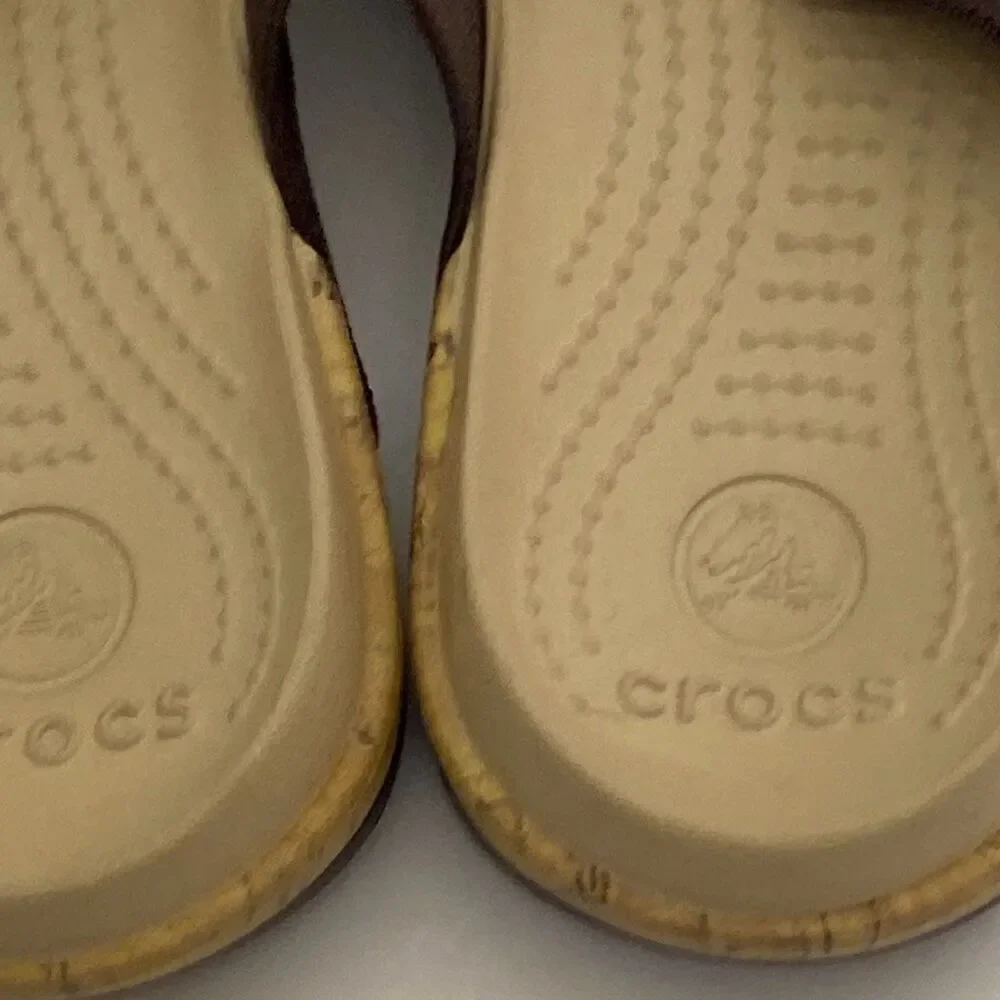 CROCS women brown