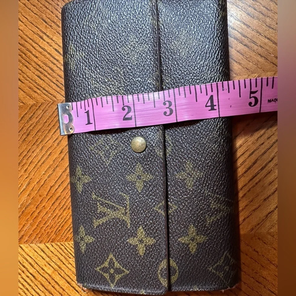 Louis Vuitton fair zipper