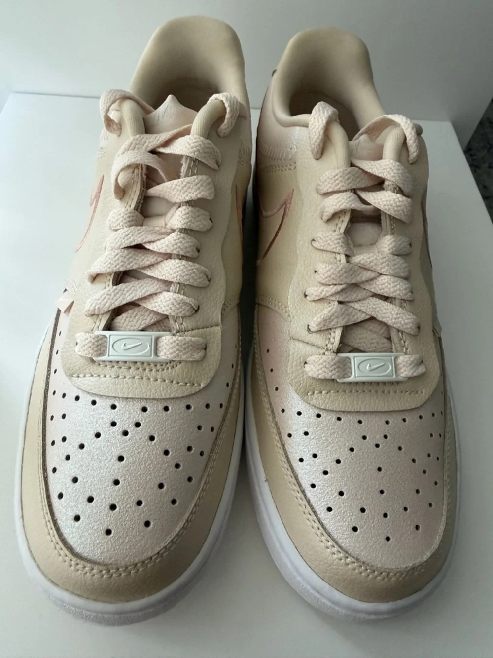 Nike upper reference court