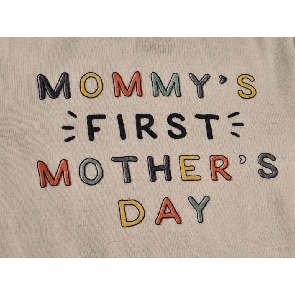 Carter's brand unisex baby bodysuit Baby's First Mother's & Father's Day - 6MO