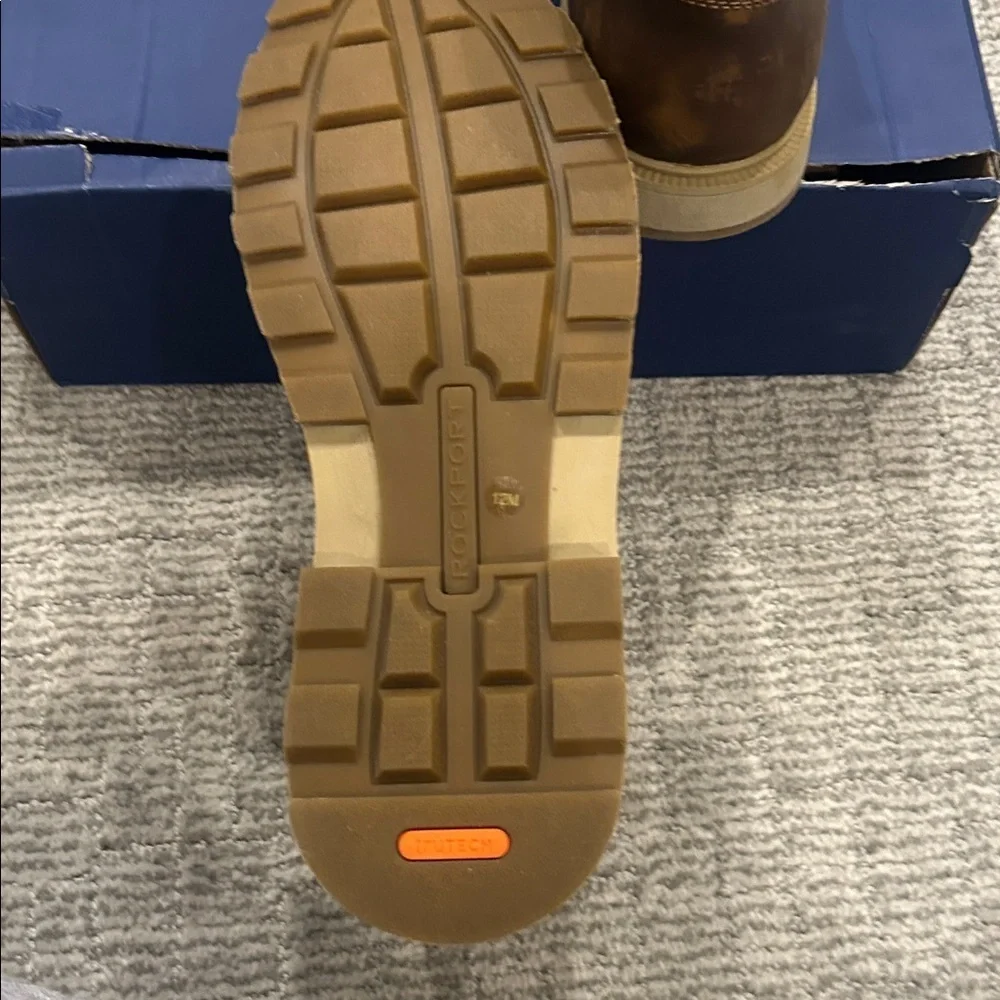 Rockport chukka ideal stylish