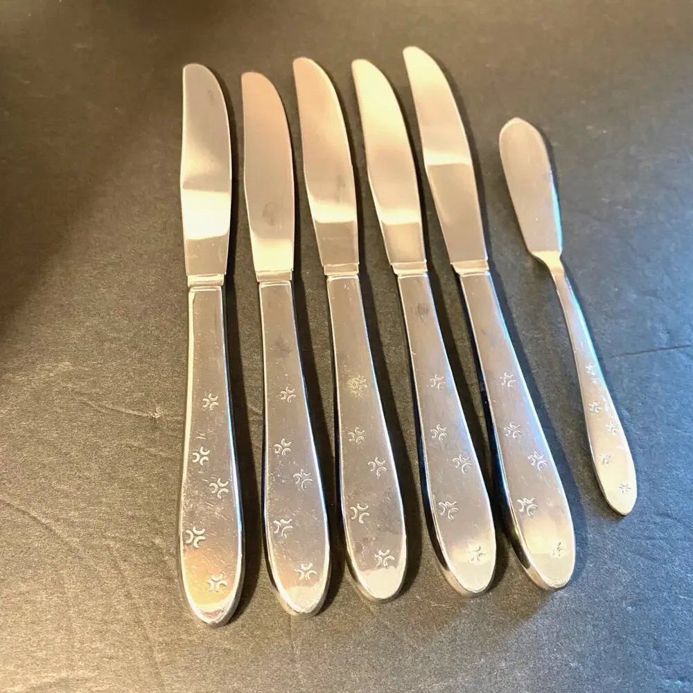 Vintage Oneida Duet 2 Starburst 5 Dinner Knives + Butter Knife Stainless