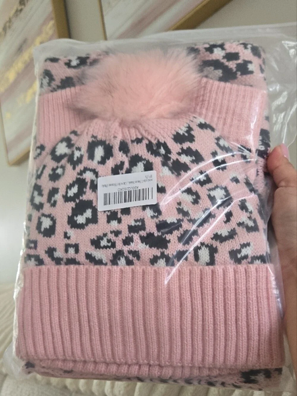 Pink Leopard Knit Hat, Scarf & Gloves Set Brand New Touch Screen Gloves