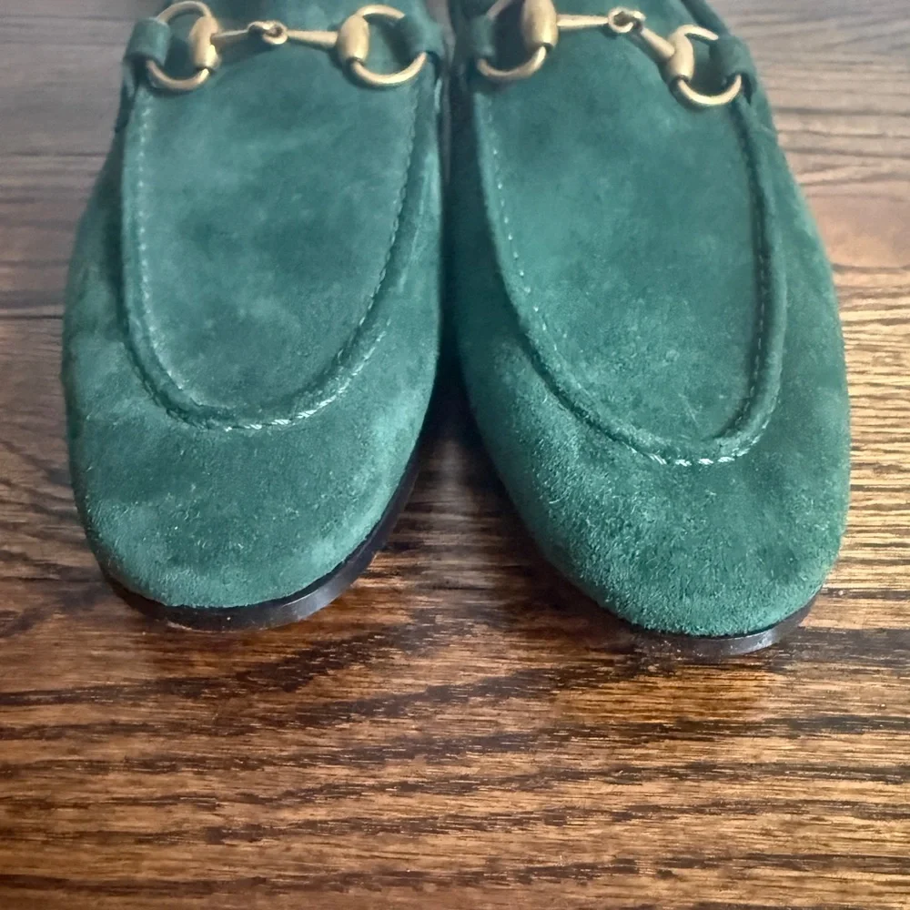 Gucci chart suede hardware
