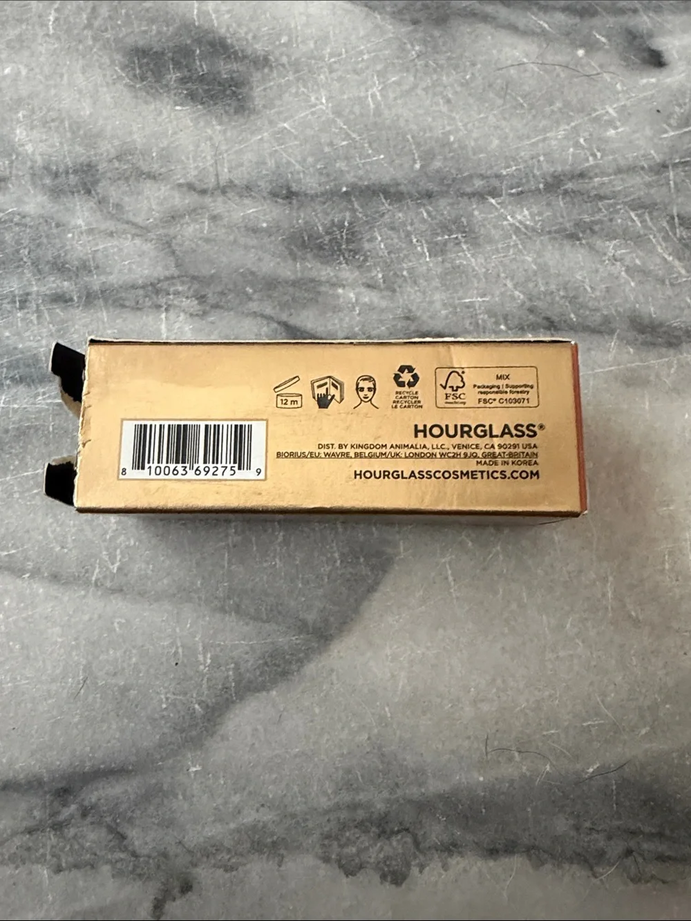 Hourglass unreal liquid