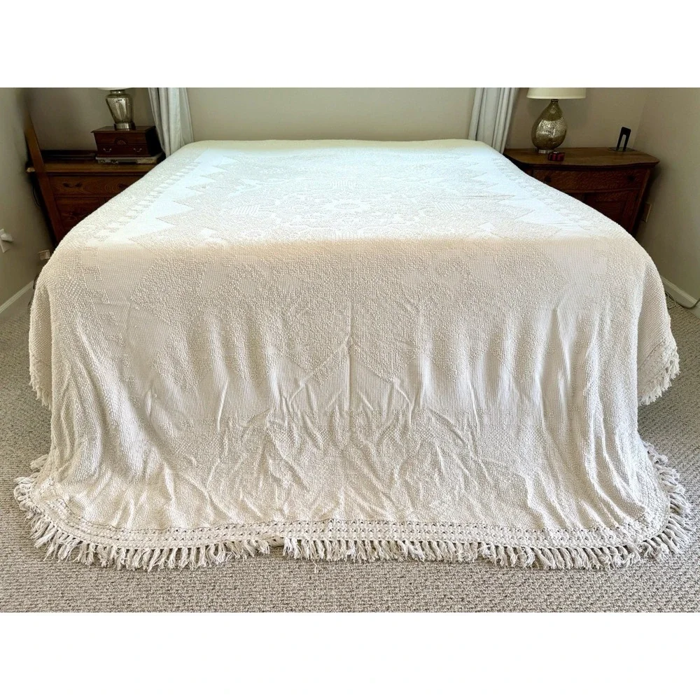 Vintage Maine Heritage Weavers Cream Off White Hobnail Coverlet Bedspread 120x96