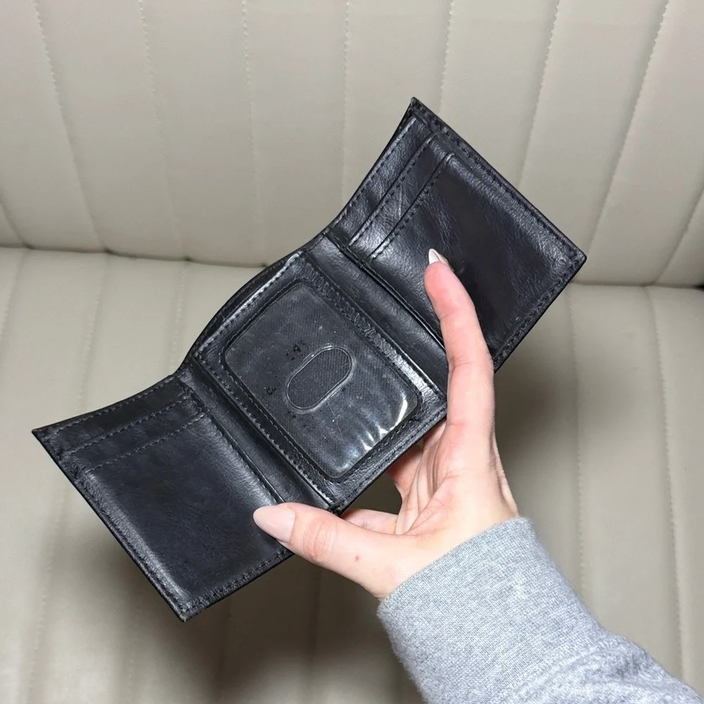 N/A black leather