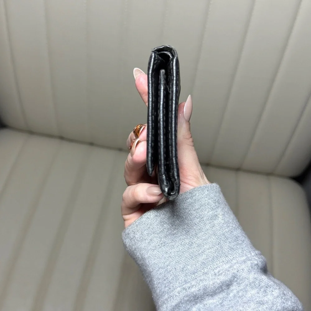 N/A compact stylish black