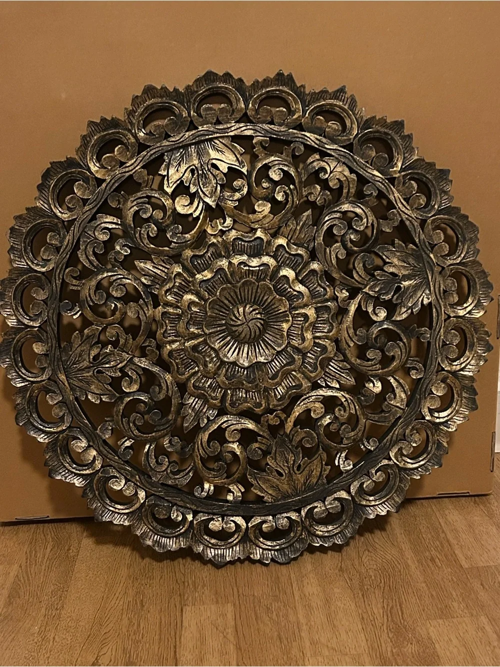Decorative Painted Gold Floral Carved Wood Wall Plaque 19 1/2” Diameter