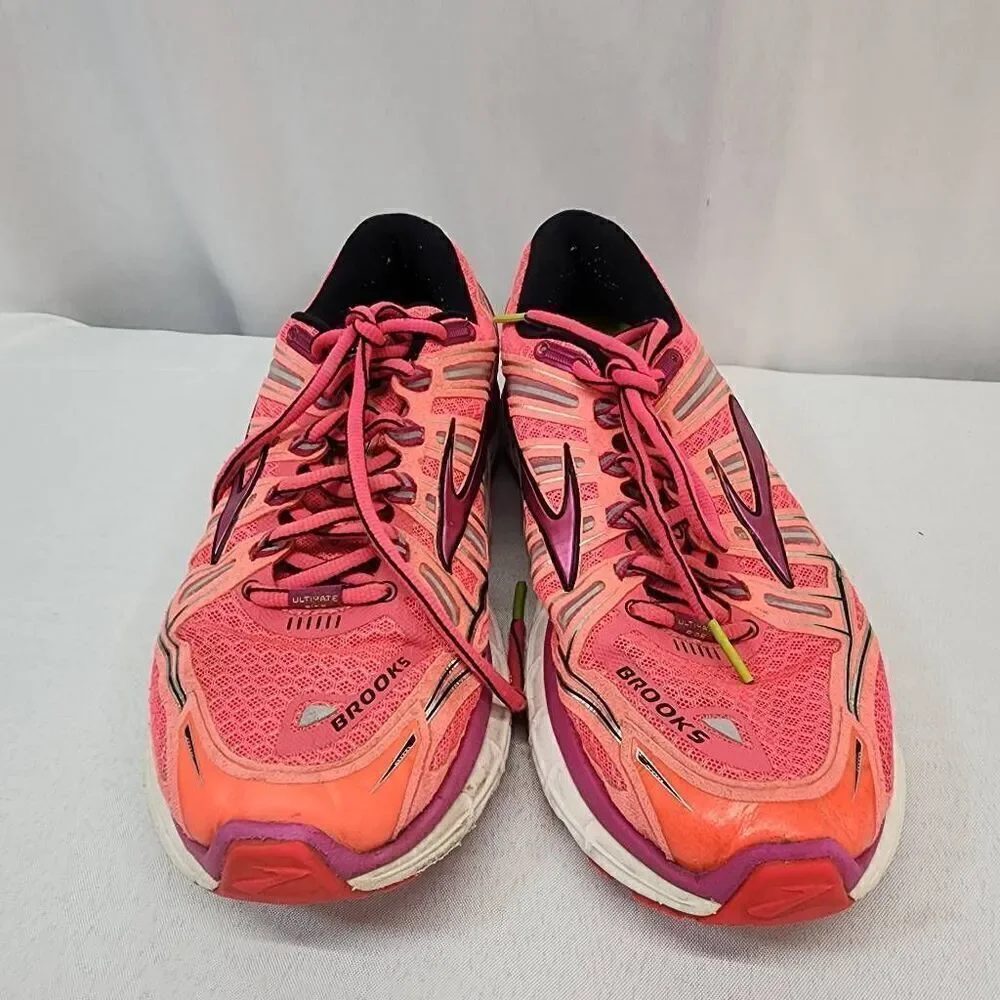 Brooks women size