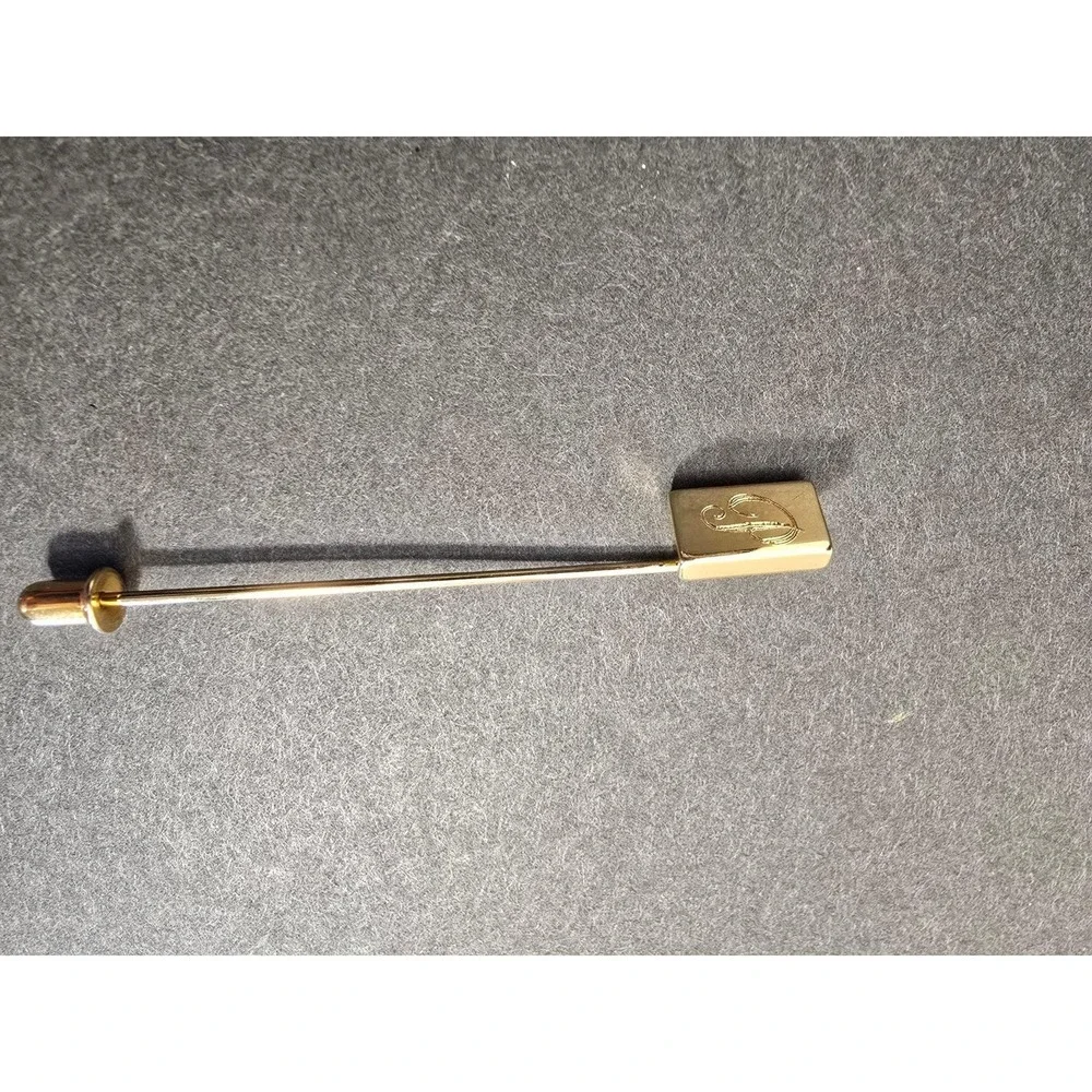 Gold plated Vintage Stick/Lapel pin Engraved initial P Classic‎ Preppy Monogram