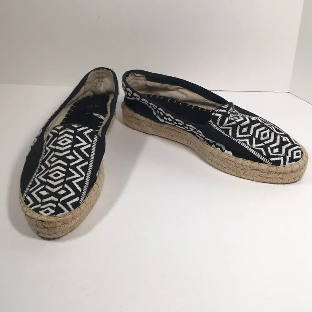 Gap Black and White canvas Espadrilles Sz 10