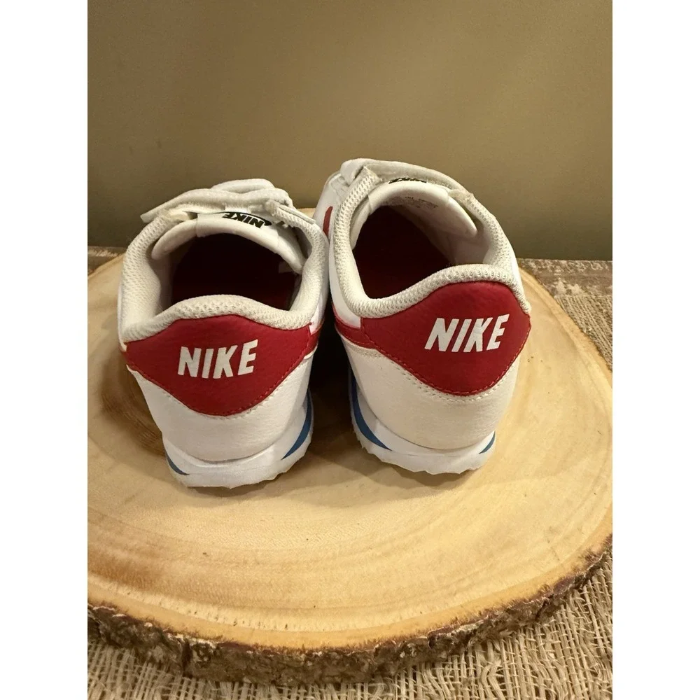 Nike featuring girls red