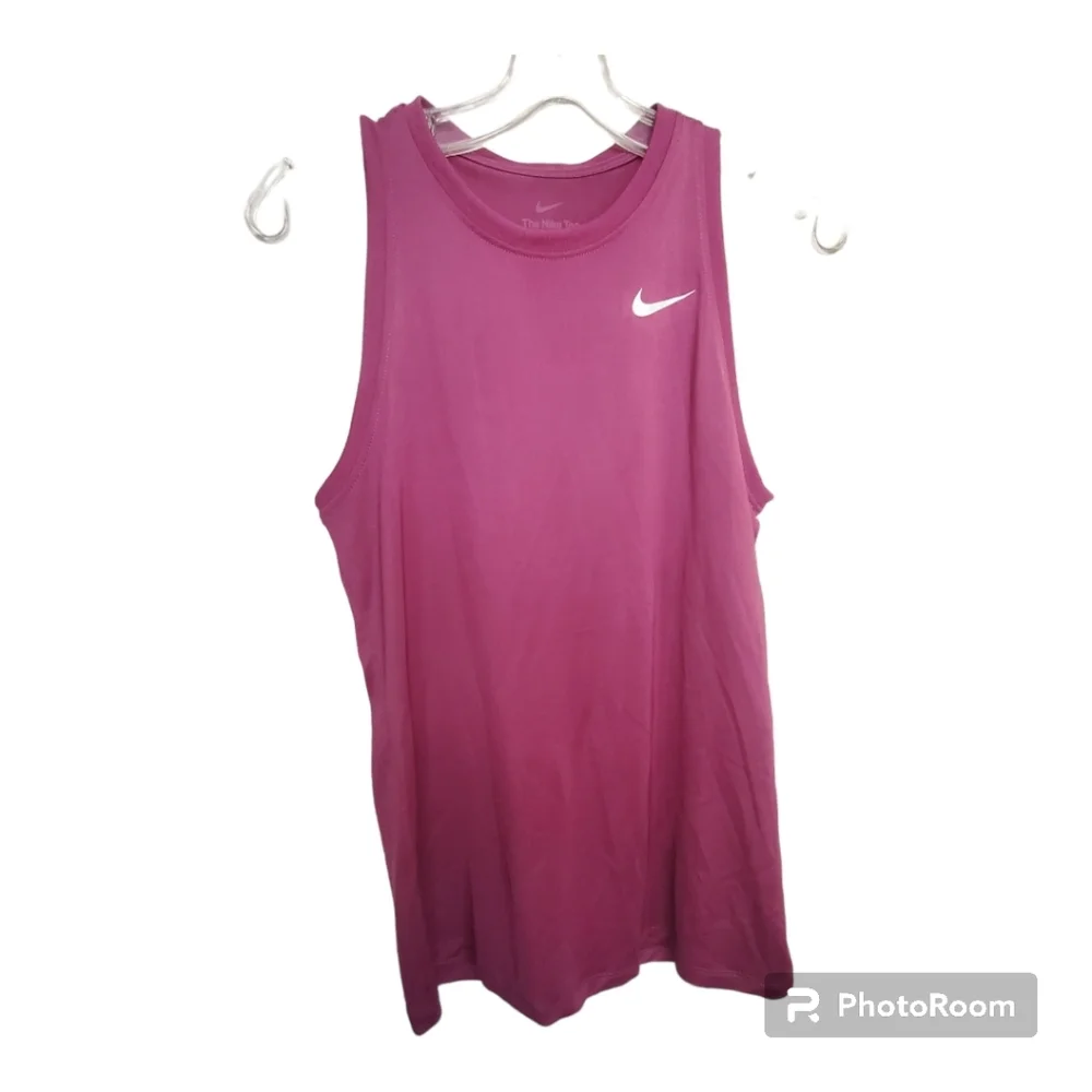 The Nike Tee Dri-FIT  athletic Activewear tank top small purple Gym Workout Run