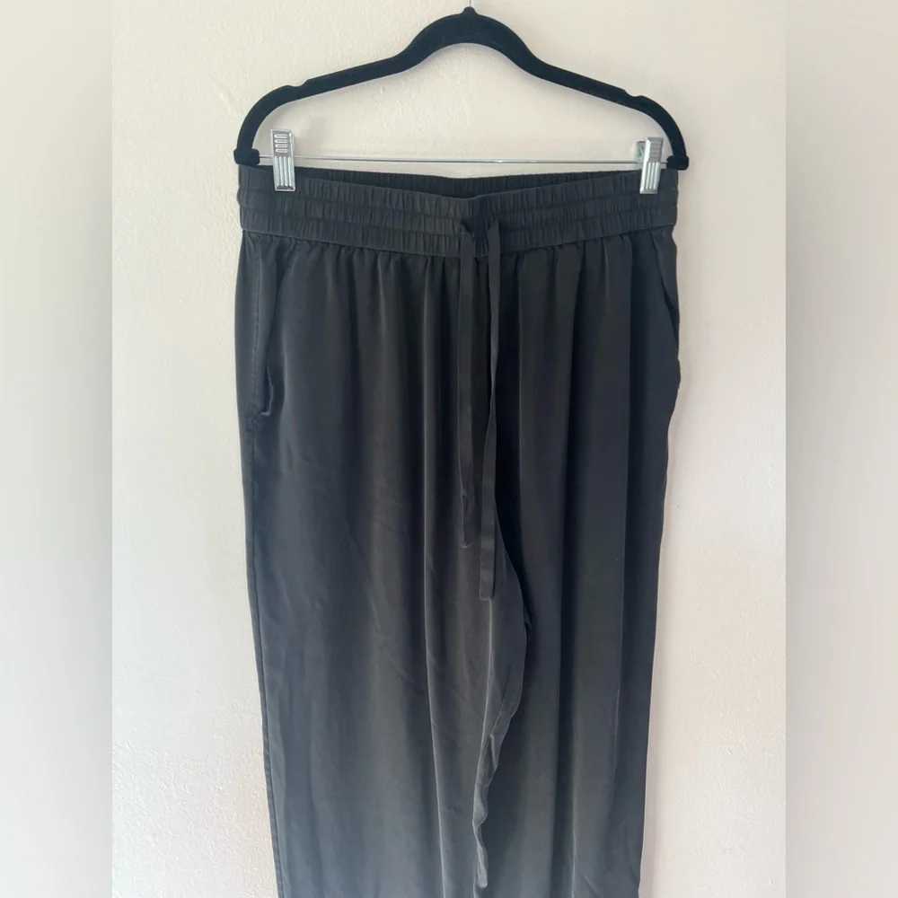 lunya lahgo men’s