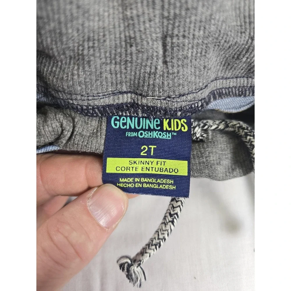 Genuine Kids OshKosh Jeans Toddler 2T Blue Skinny Fit Denim Patch Pull On‎