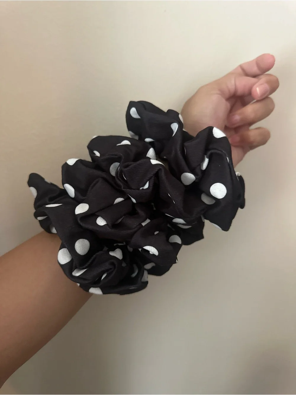 4 Black Polka Dot Scrunchie