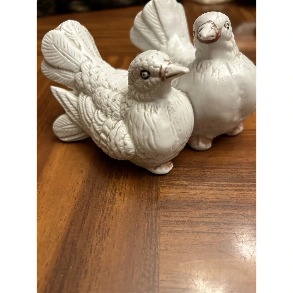Vintage Big Love Birds Doves Bisque‎ Porcelain