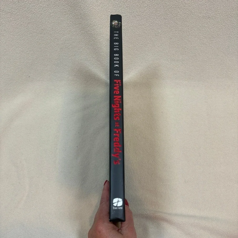 The Big Book of Five Nights at Freddys Deluxe Unofficial Survival Guide HC