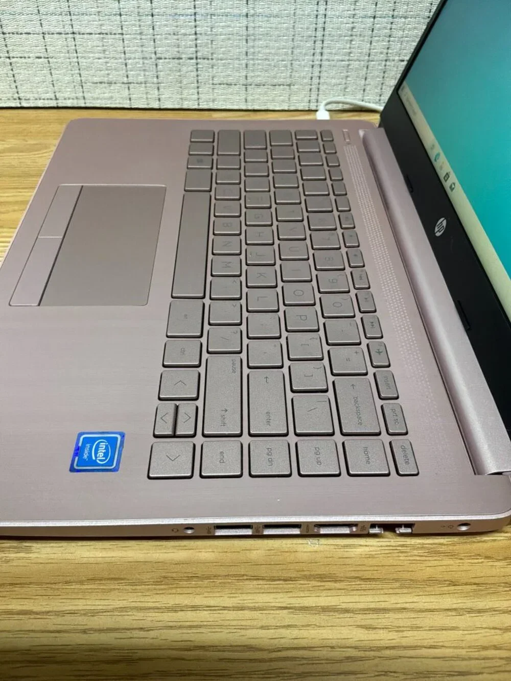 HP 15 series