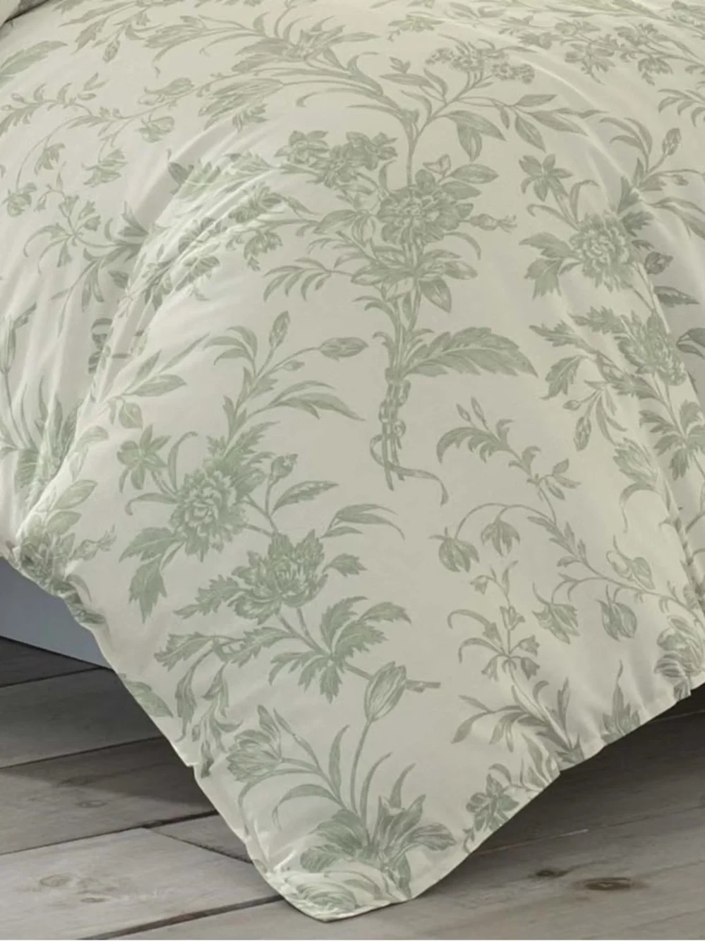 Laura Ashley laura ashley