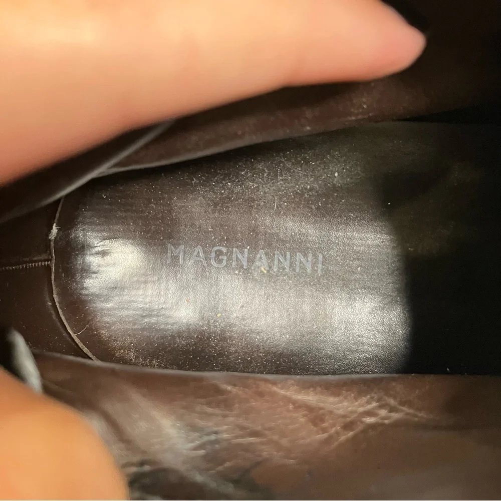 Magnanni black leather