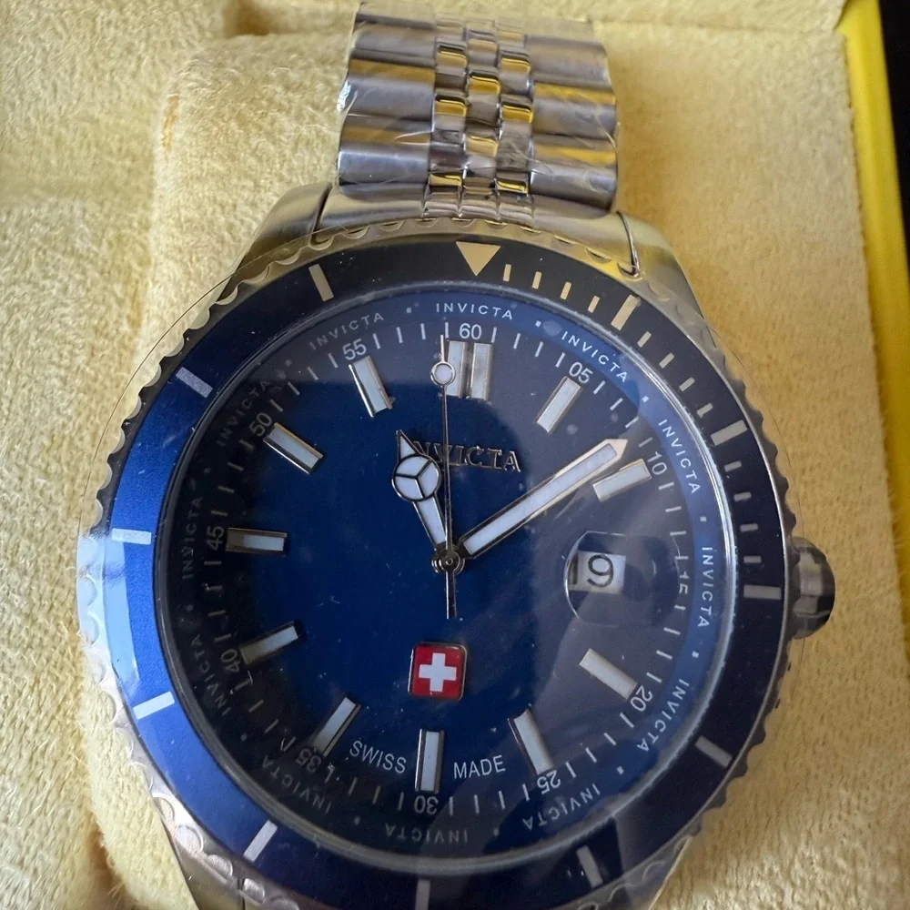 Invicta pro diver