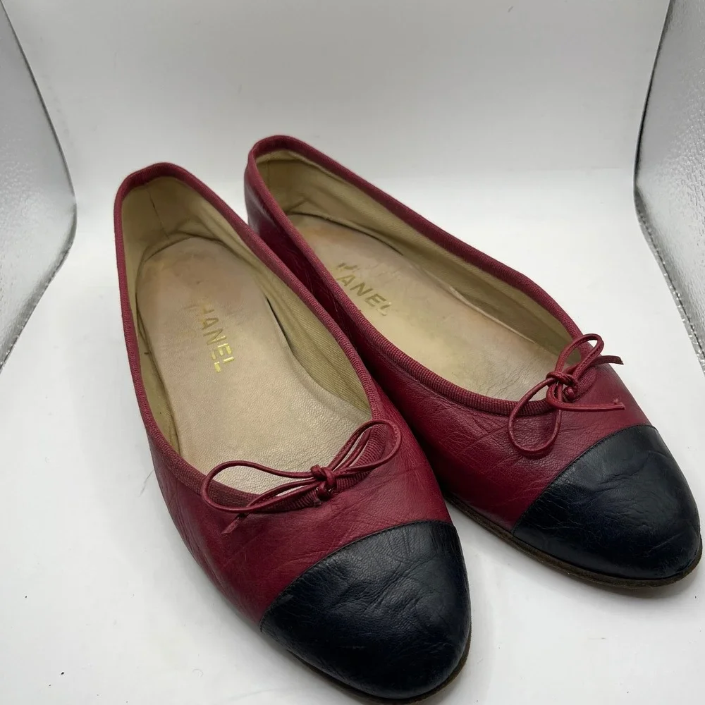 CHANEL Cap Toe Ballet Flats Red Black Leather Bow Size 37 Made in Italy