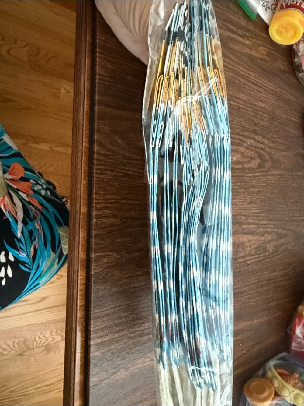 N/A cheerful blue