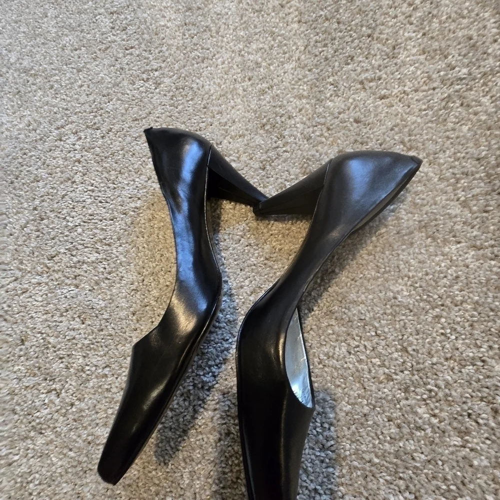 Kenneth Cole New York these leather