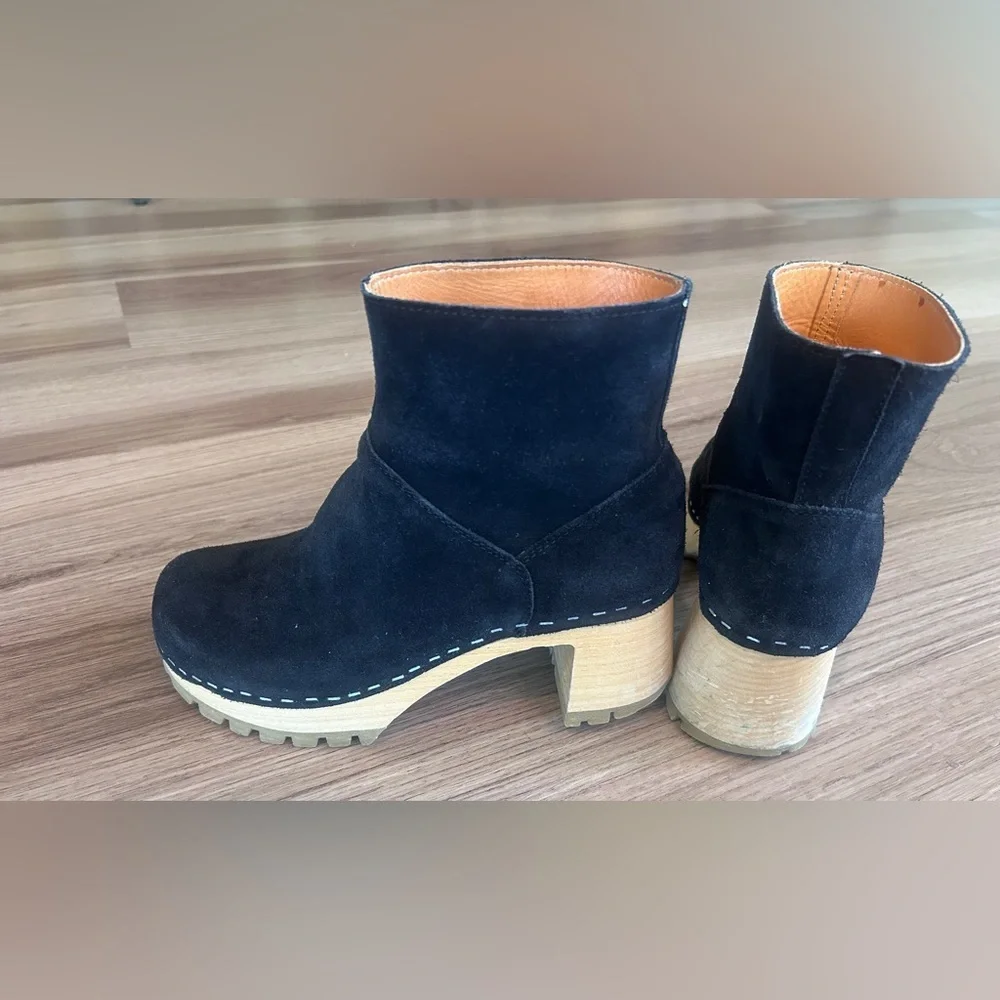 Swedish Hasbeens Bootie Wood Heel Black Suede EU 36 US 6