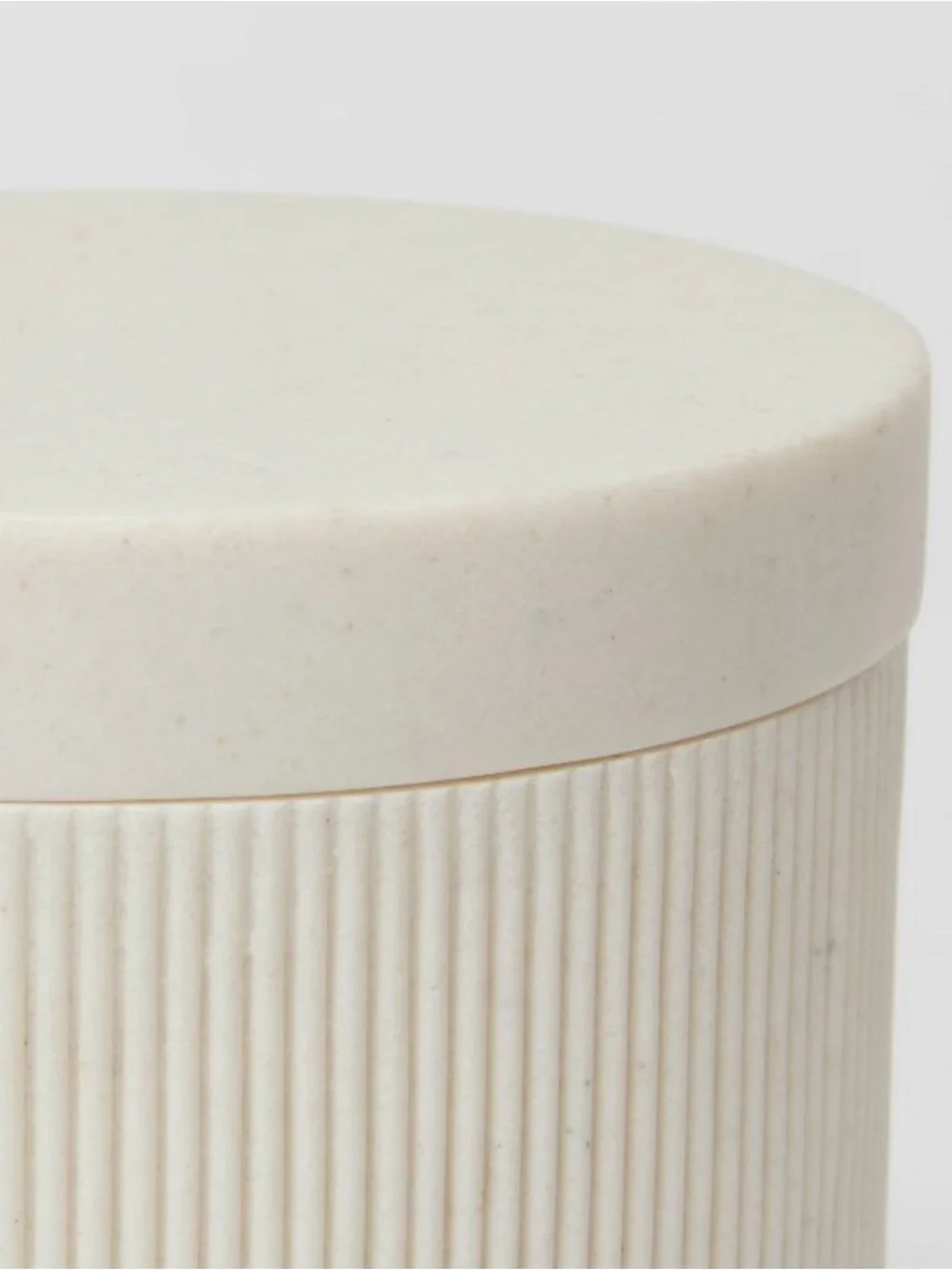 Threshold ribbed ceramic