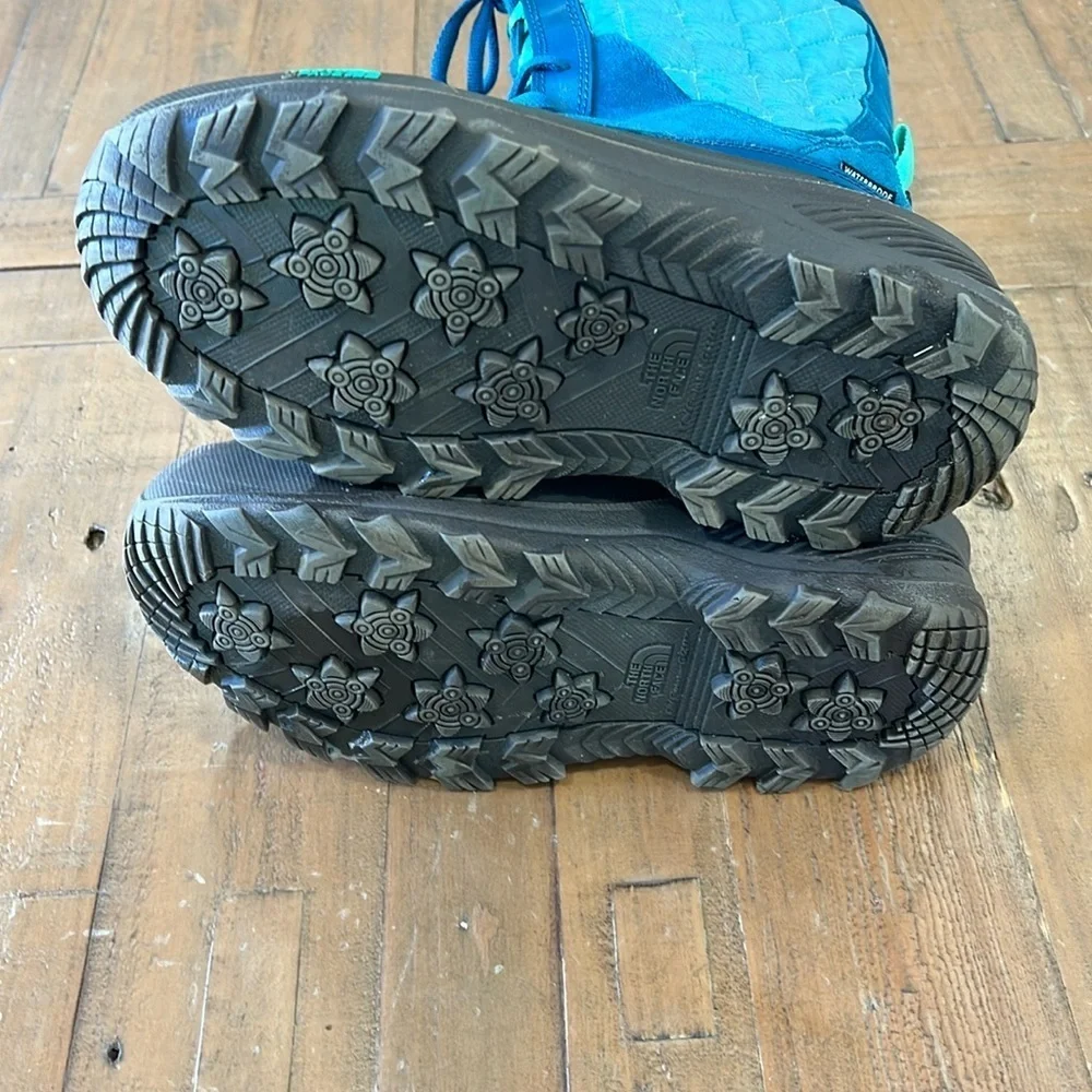 The North Face turquoise quilted
