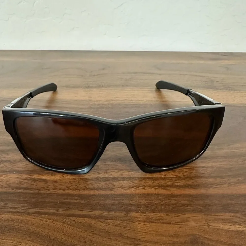 Oakley come color