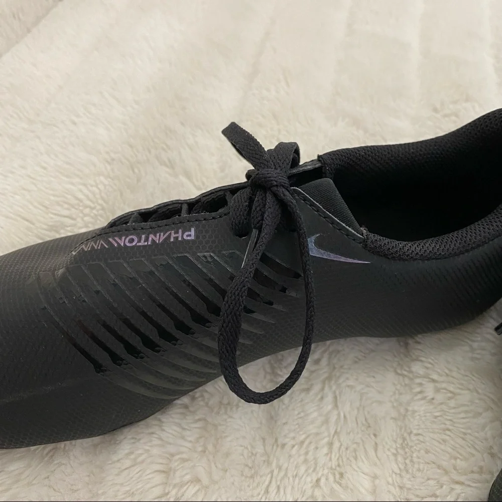 Nike wore once
