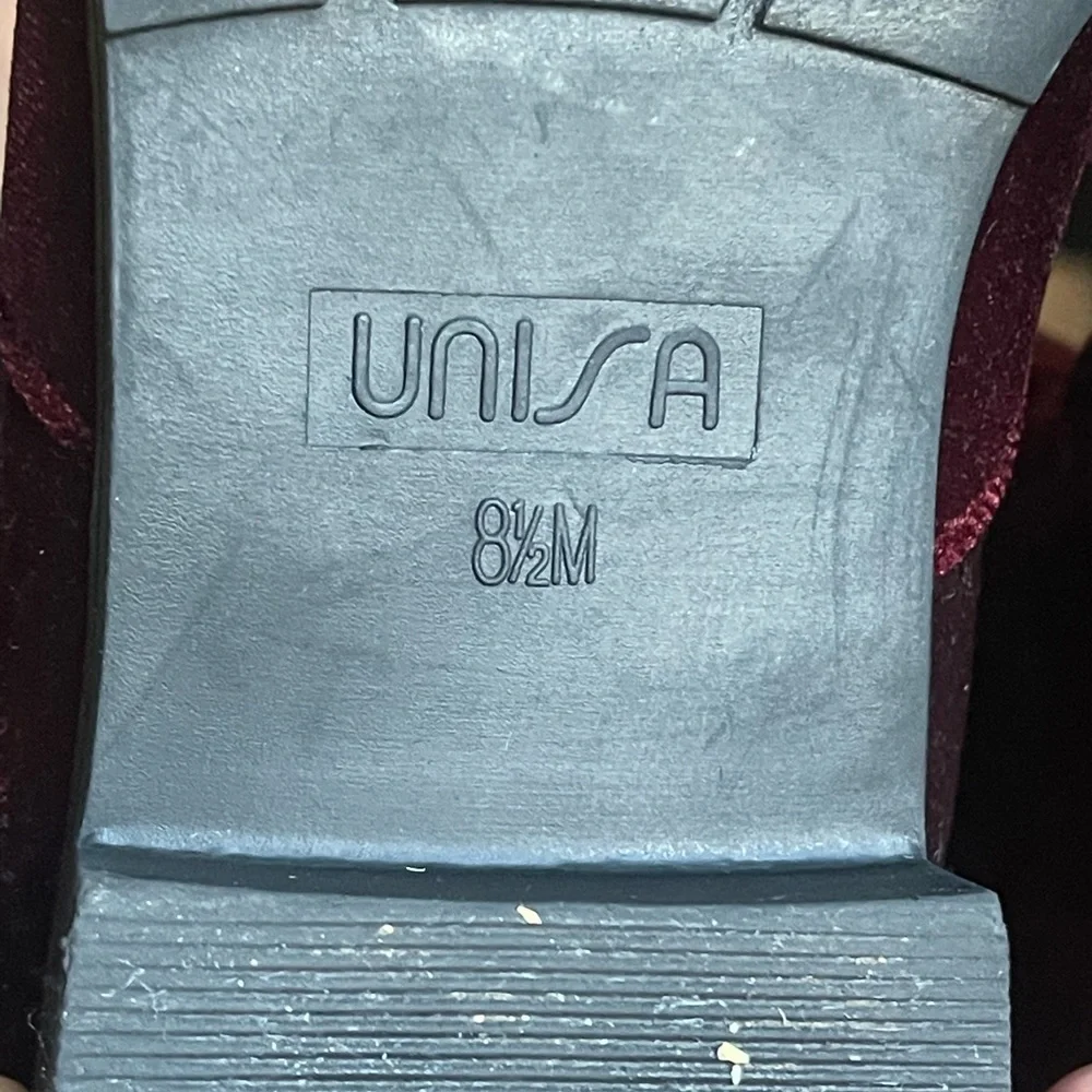 Unisa velvet knee