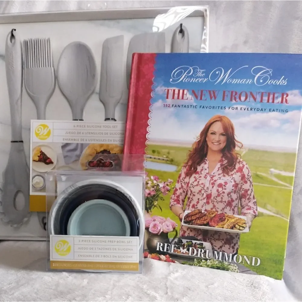 Pioneer Woman/Wilton Trio