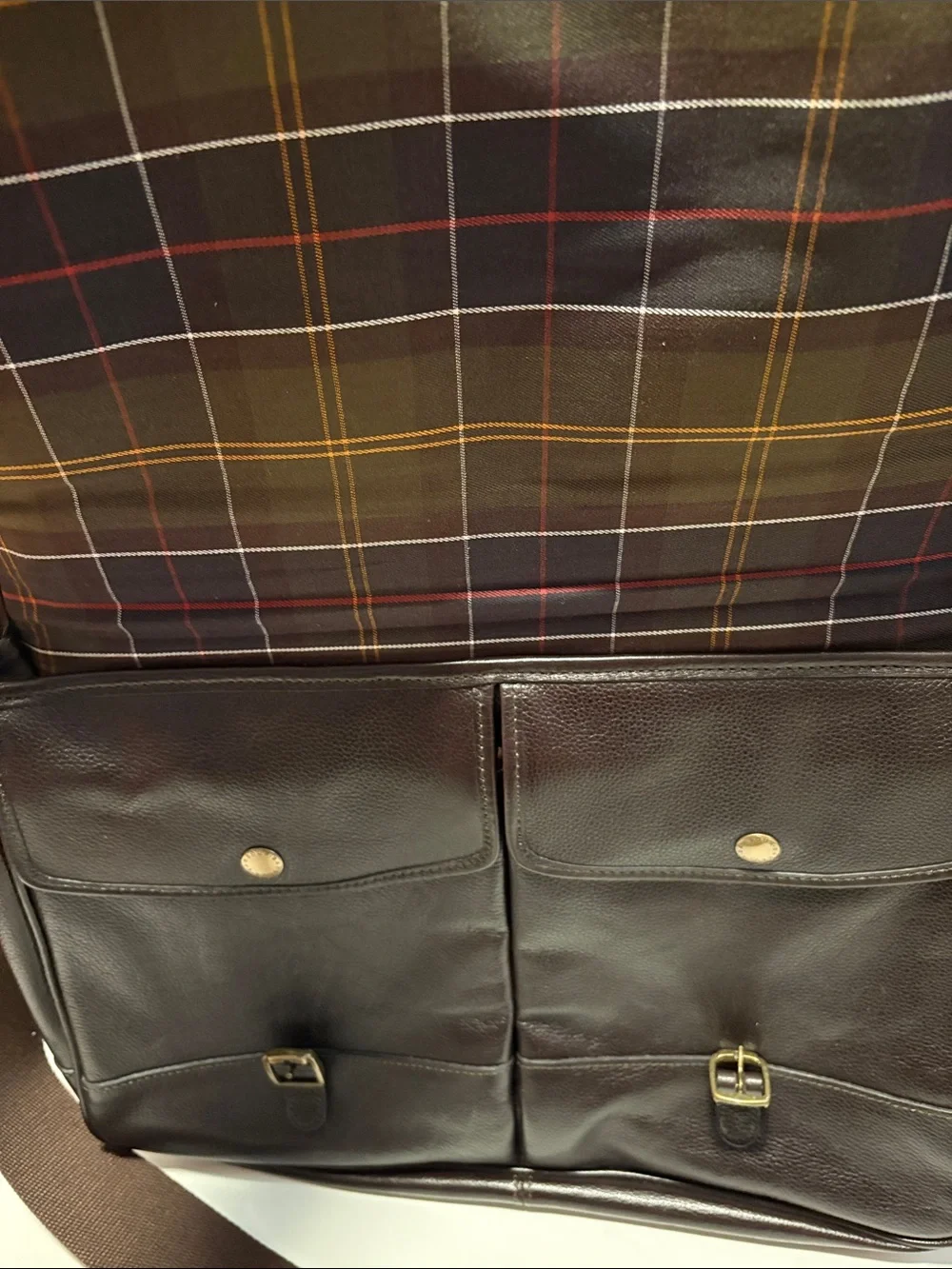 Barbour complements keep handle