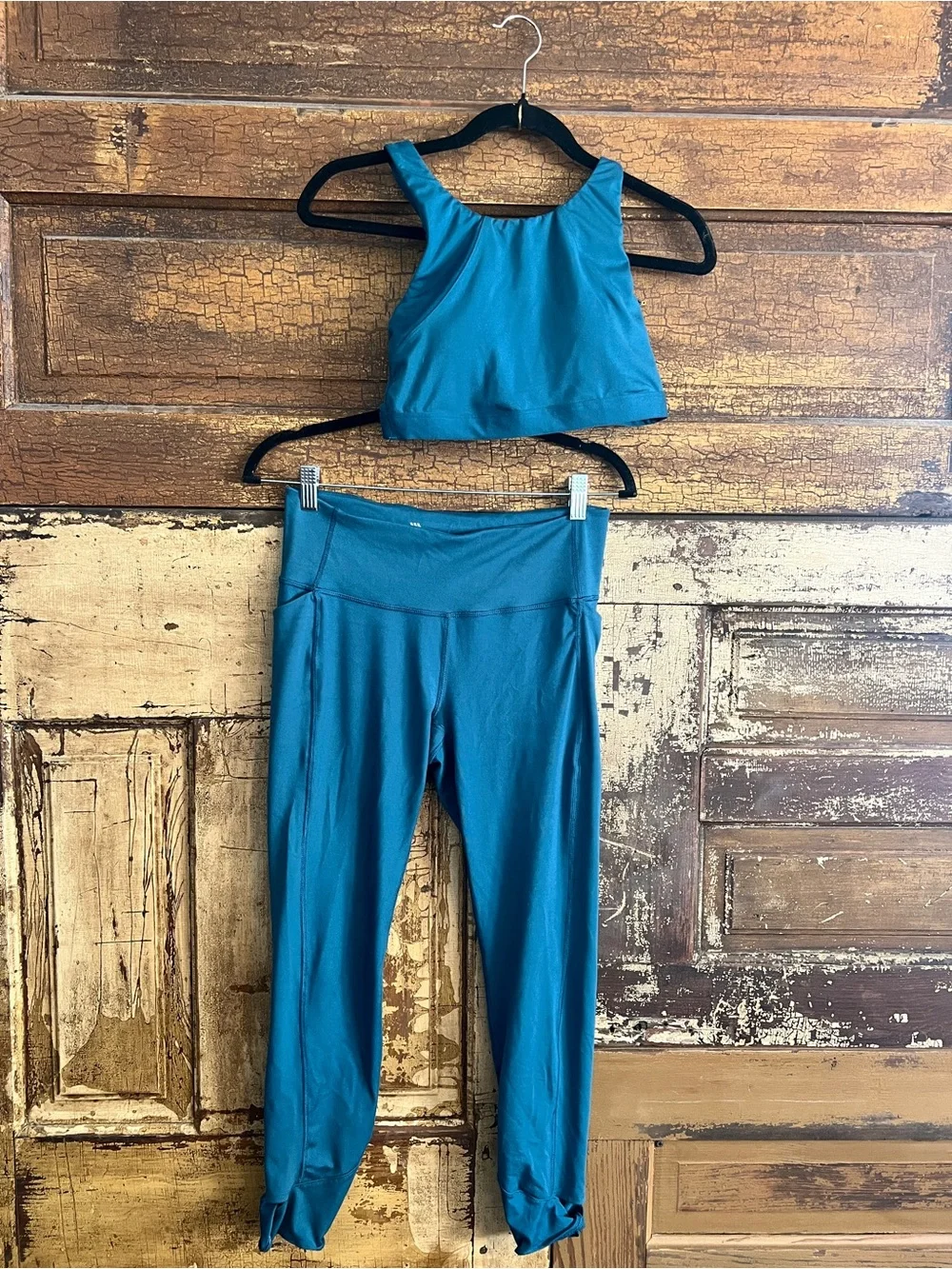 JoyLab sleek flattering