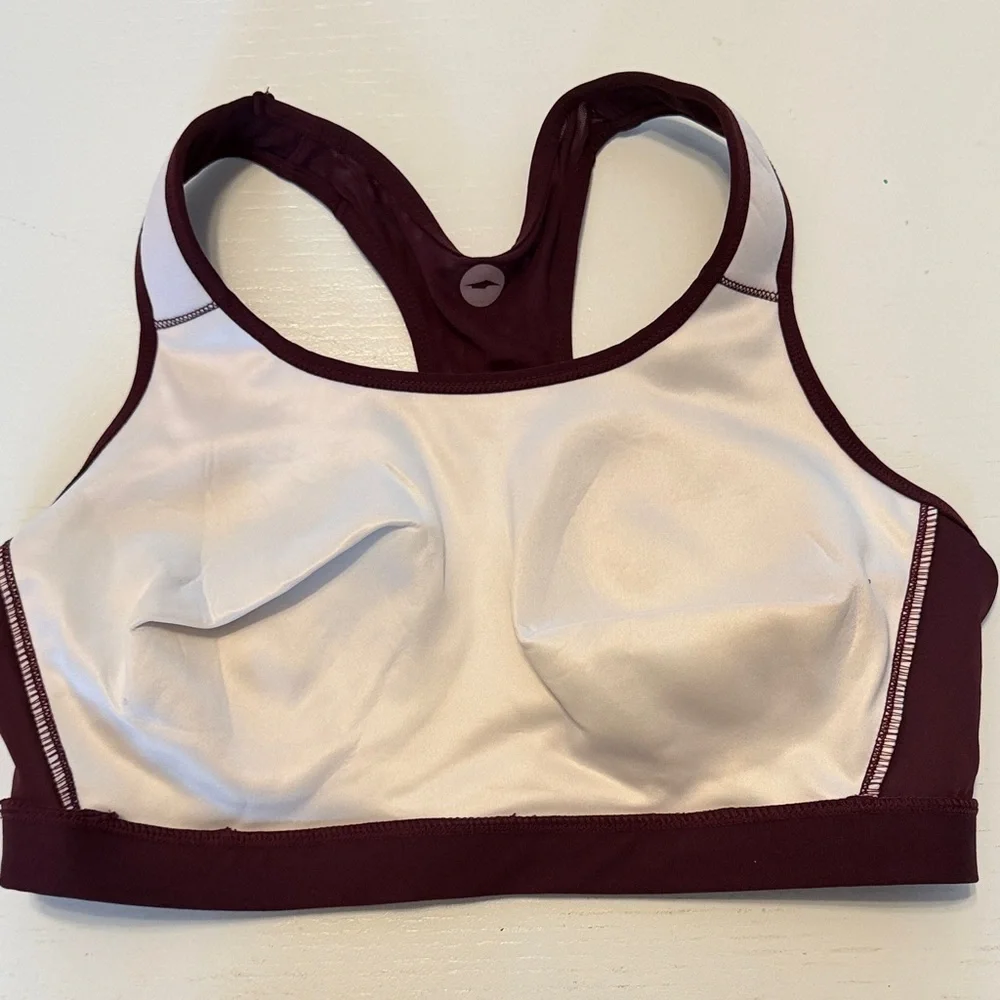 Avia women maroon
