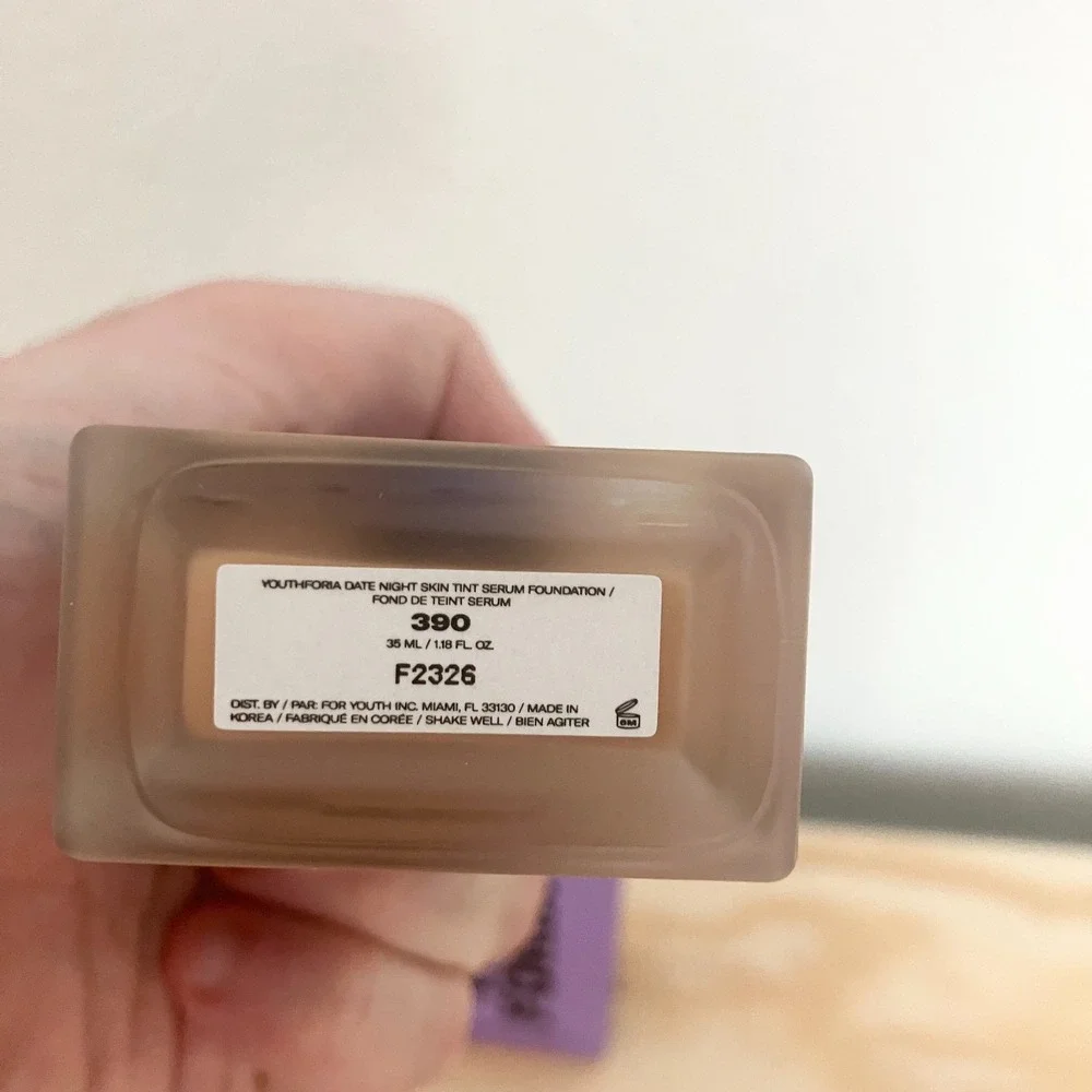 Youth Foria Date Night Skin Tinted Serum Foundation  Shade 390 Medium Deep