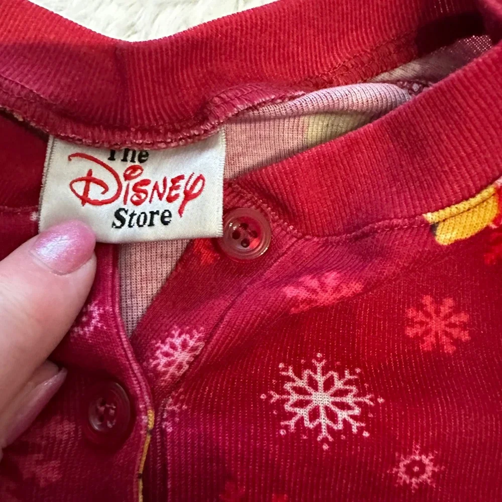 Disney neckline sleepovers