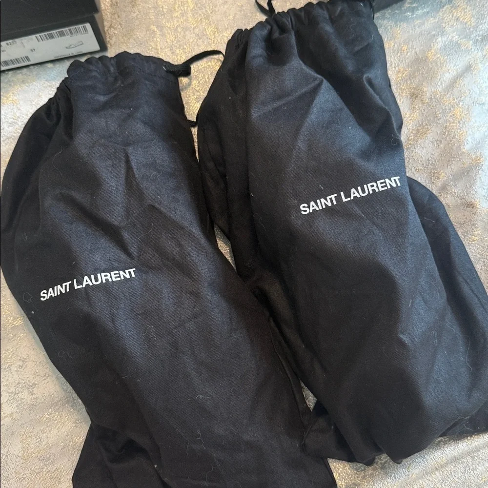 Saint Laurent comes box