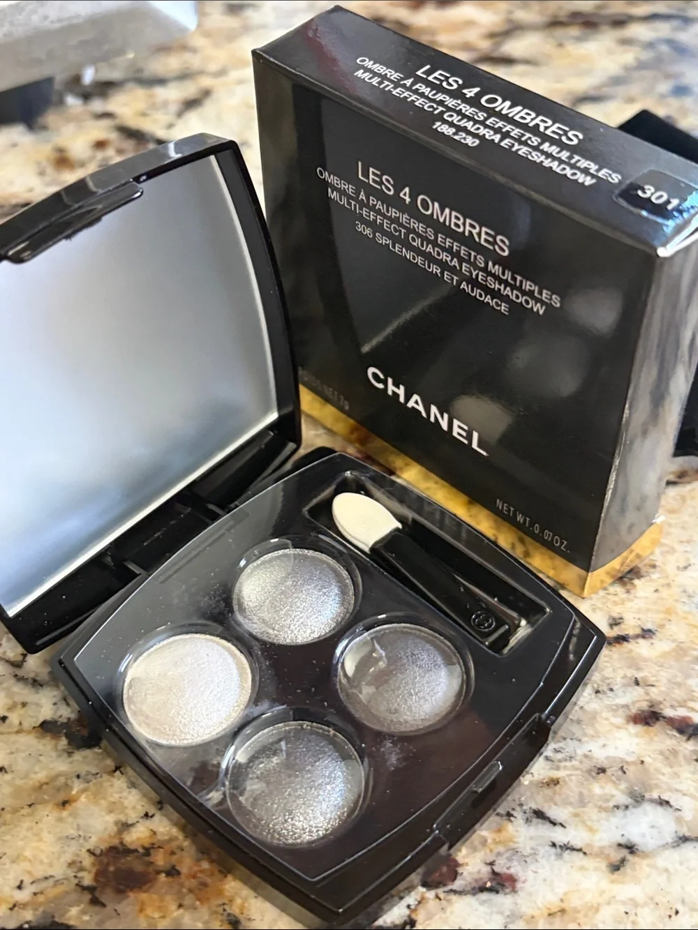 ⚡️🖤CHANEL Les 4 Ombres Quad Eyeshadow 301