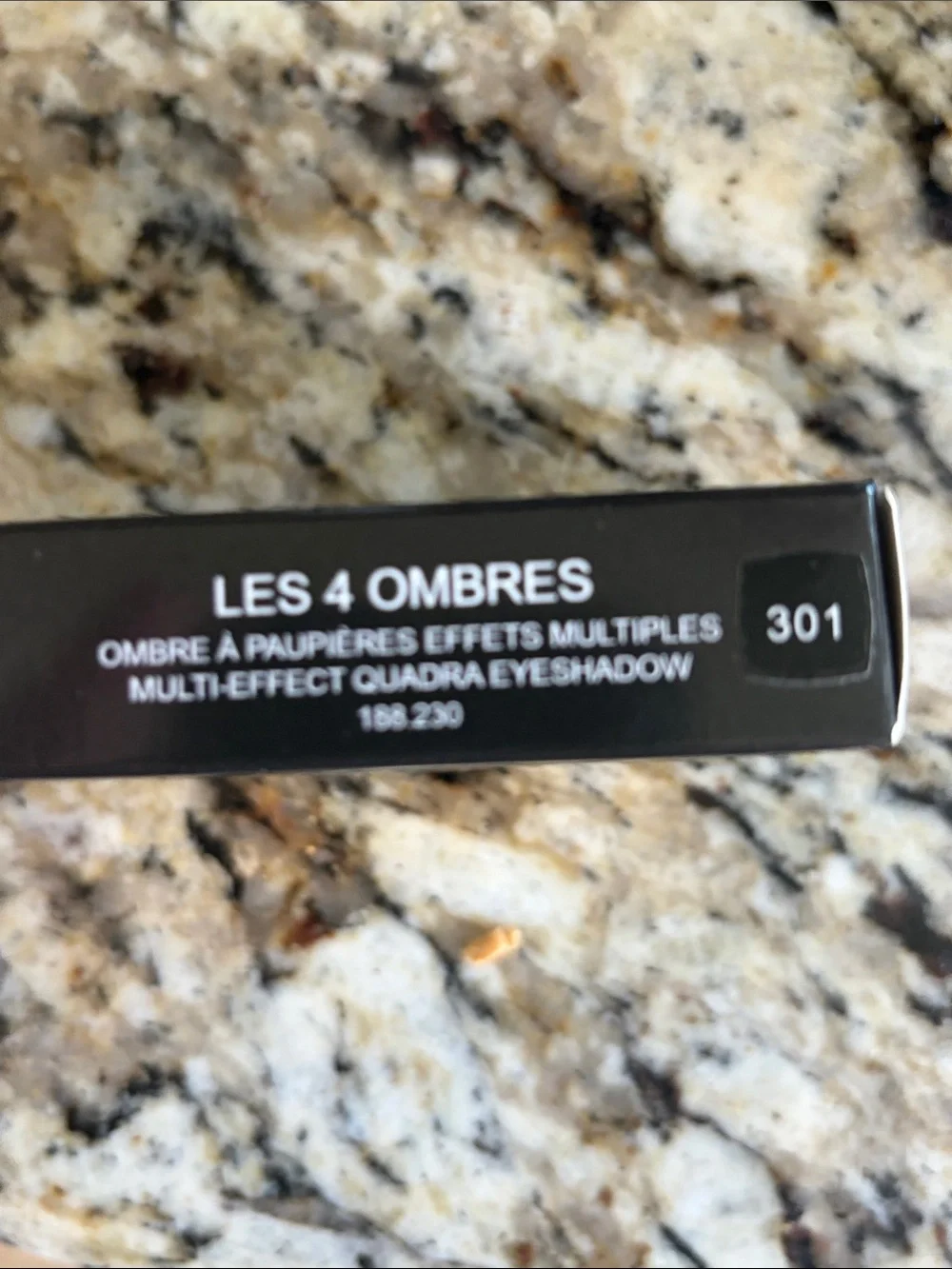 ⚡️🖤CHANEL Les 4 Ombres Quad Eyeshadow 301