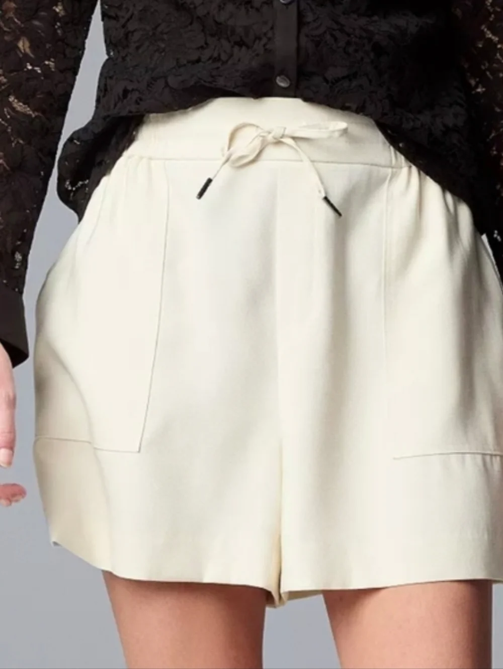 NWT Simply Vera Wang Twill Shorts Vanilla Ice Pull On Drawstring Waist Ivory SM