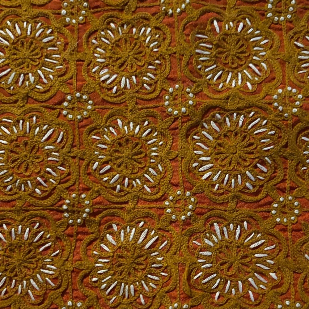 N/A beautiful embroidered