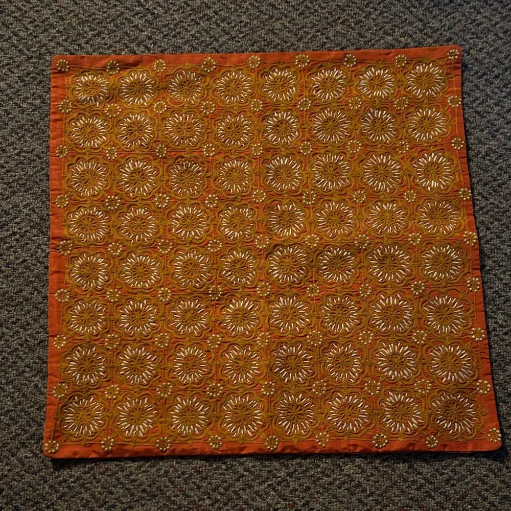 N/A beautiful embroidered